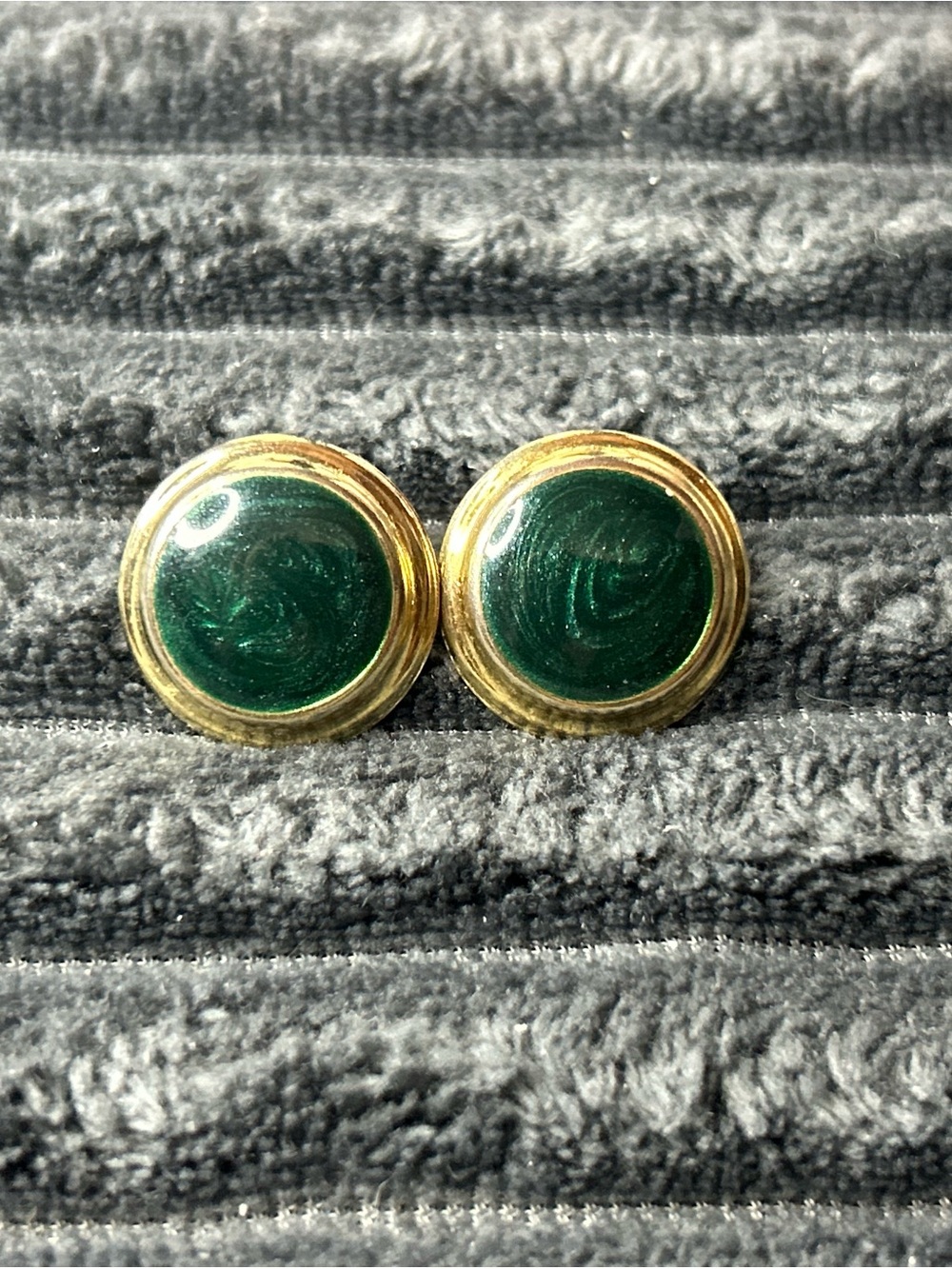 Vintage-Style Gold-Tone & Forest Green Swirl Enamel Stud Earrings